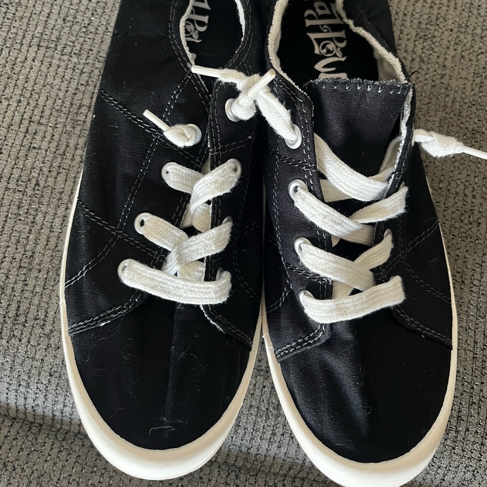 Woman’s slip on sneakers, NWOT, black & white, size 10